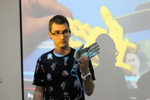 Jordi Rodríguez, dinamizador del Òmnia Campclar, en la Jornada Punt TIC i Presó 2017 Jordi Rodríguez, dinamizador del Òmnia Campclar, en la Jornada Punt TIC i Presó 2017