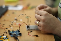 Apunta't a la trobada "Créixer amb codi"!