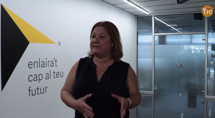 Mercè Fort, dinamitzadora del punt TIC SmartCentre de Santa Bàrbara