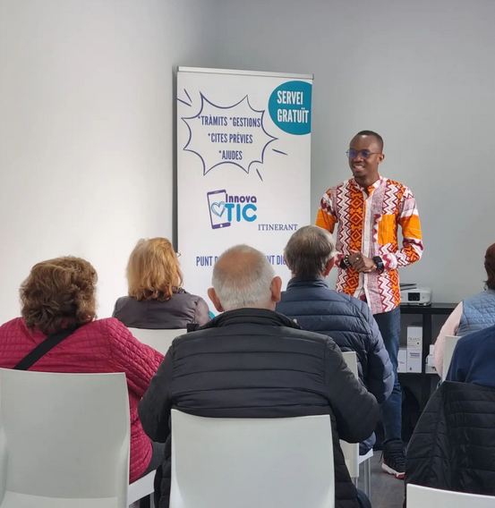 Primera formació al TIC Truck 6.0 del Punt TIC La Florida-Les Planes