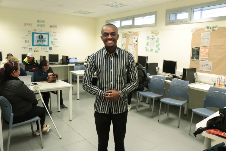 Issa Dumbia, dinamitzador del Punt TIC La Florida- Les Planes