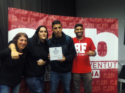 El Teb recollint el #BarnaJove2015