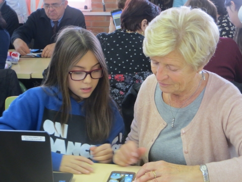 Apadrinamiento digital intergeneracional Apadrinamiento digital intergeneracional