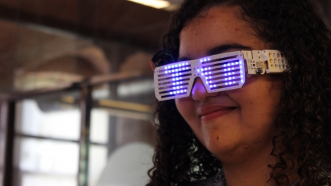 Apoderar les noies perquè es motivin a triar carreres STEM és l'objectiu del Dia Internacional de les Nenes en les TIC les TIC Activitat Colectic