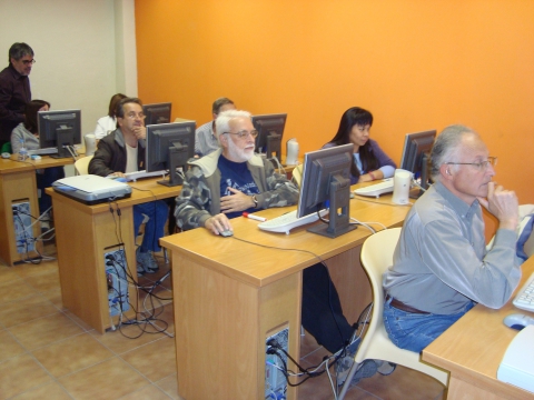 Foto d'un dels cursos al Telecolòni@