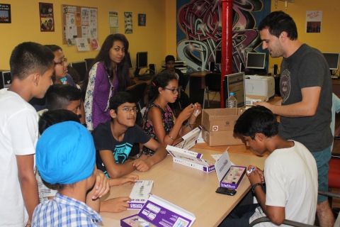 Taller de Little Bits al Casalnet de l'Associació per a Joves Teb