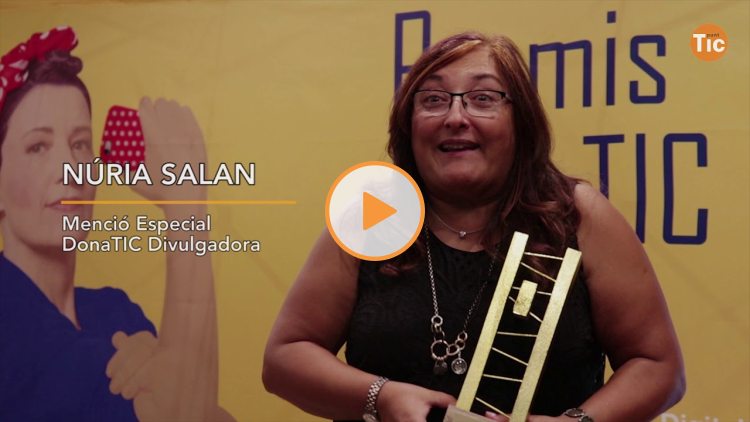 Embedded thumbnail for &quot;Hem de construir el desenvolupament tecnològic plegats, homes i dones. Necessitem el talent femení&quot;