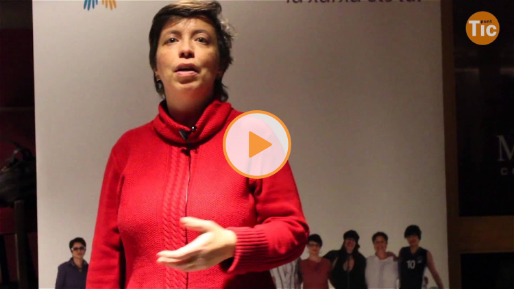 Embedded thumbnail for "Las mujeres tenemos que ser relevantes en redes y crear contenido"